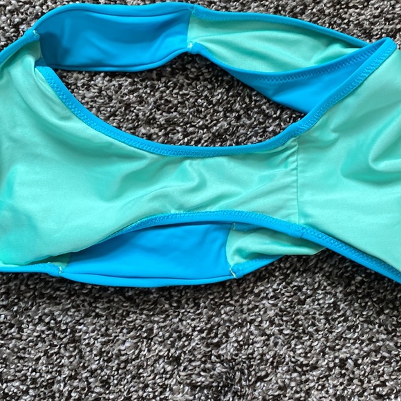 Victoria’s Secret Bikini. - Picture 9 of 11